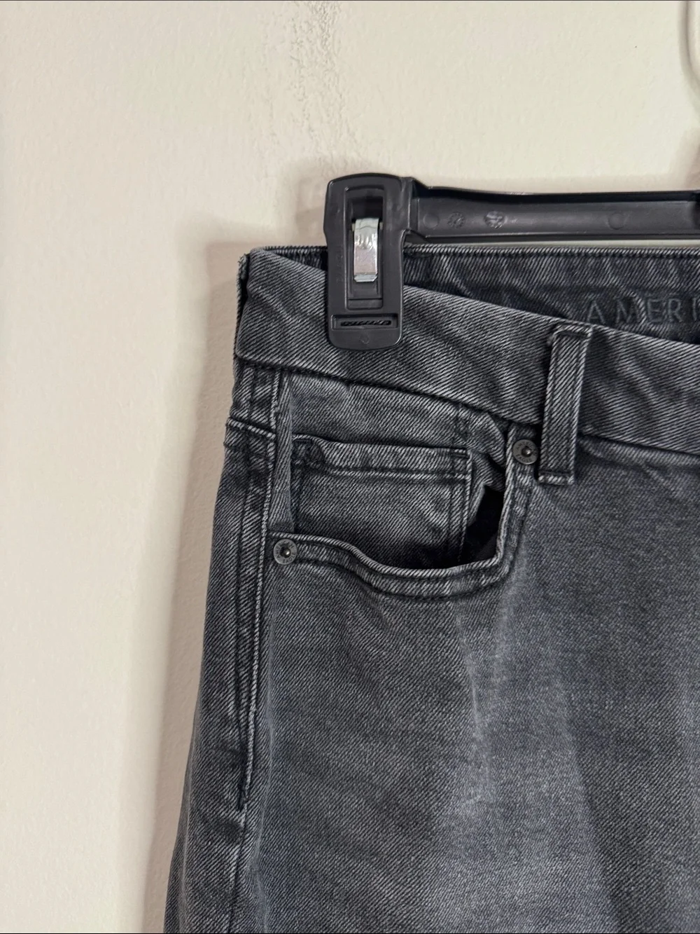 American Eagle Outfitters Washed Black High-Rise Stretch Curvy Mom Jean size 4